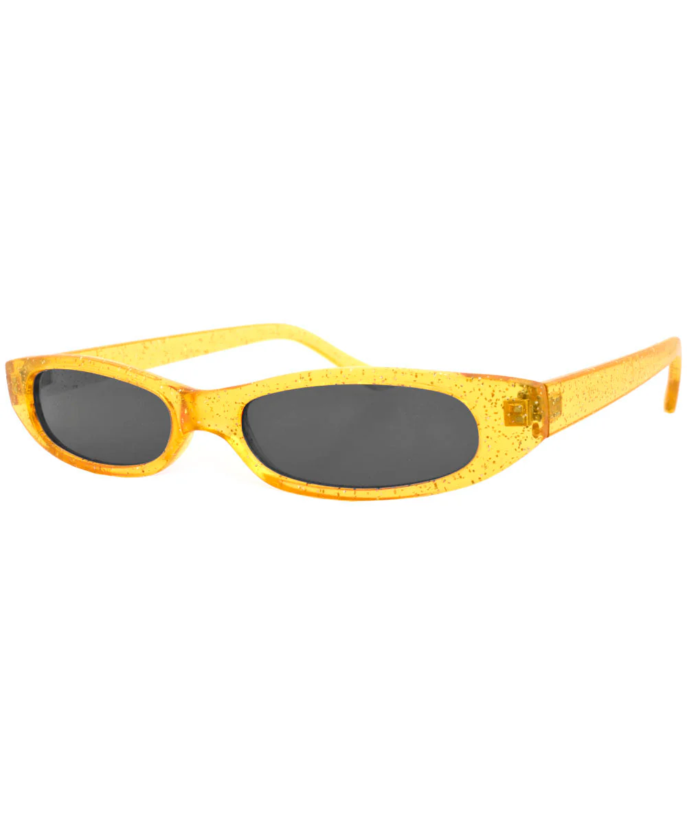 Avant-Garde Elegance Eyewear for the Confident Trendsetter